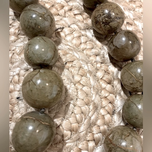 Rare! Lux artisan necklace of seamless large clear balls filled with real leaves - Picture 2 of 6